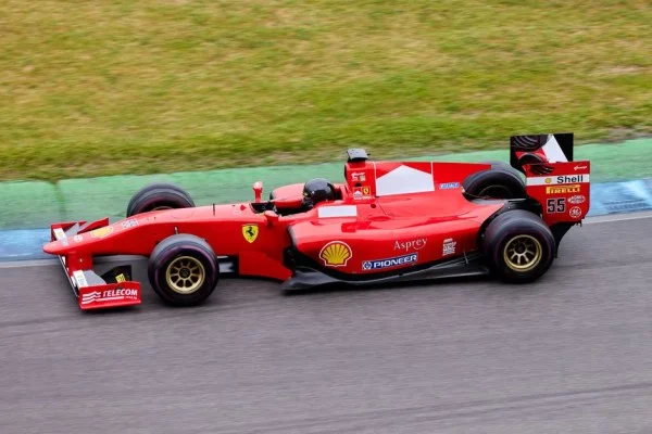 F1美国大奖赛诺里斯与皮亚斯特里迈凯伦车队内斗深度分析
